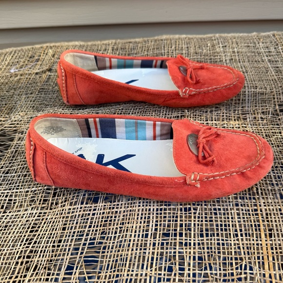 Anne Klein Orange Suede Flats Loafers  Size 8 - Picture 2 of 12